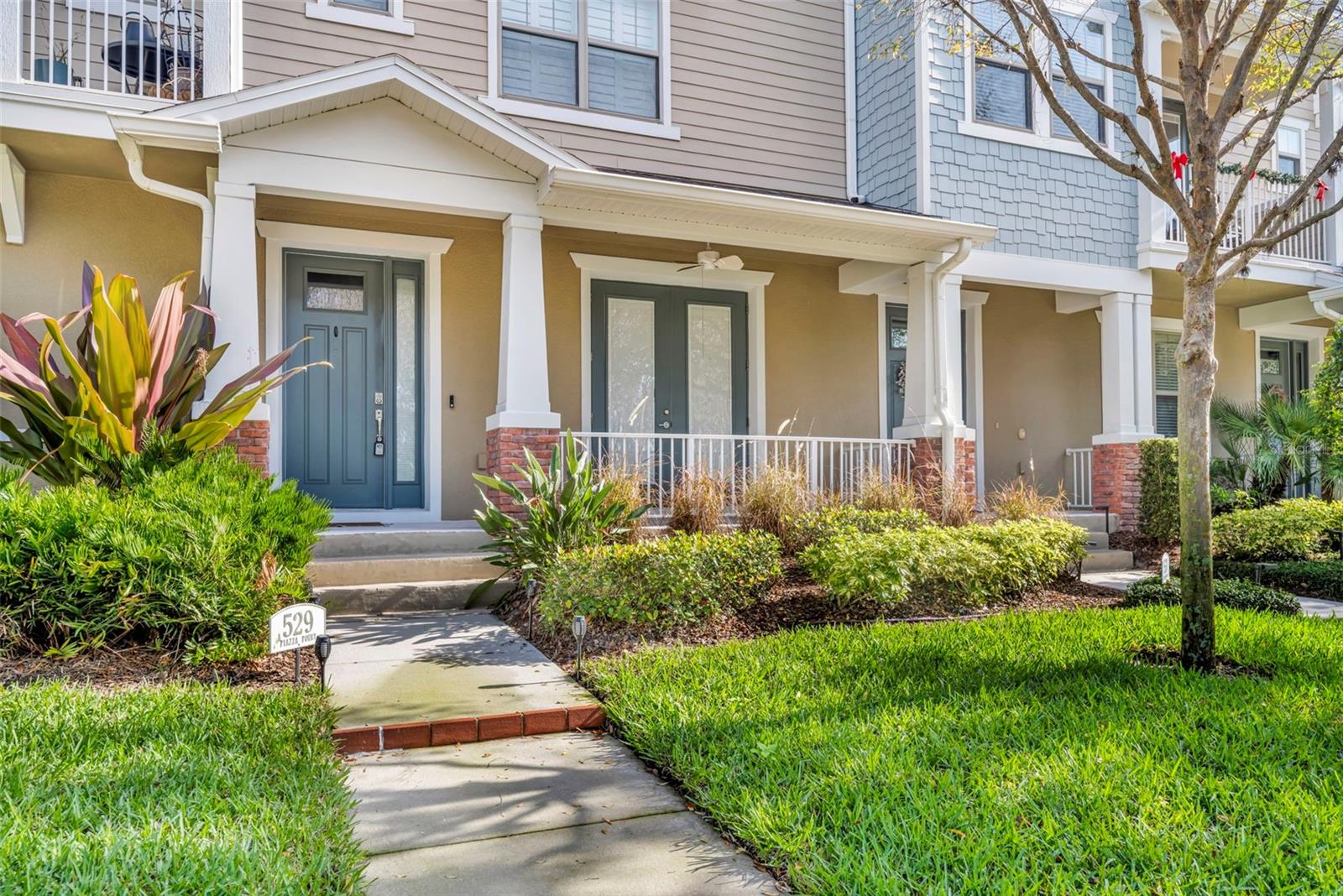 Image 2 of 29 For 529 Piazza Point