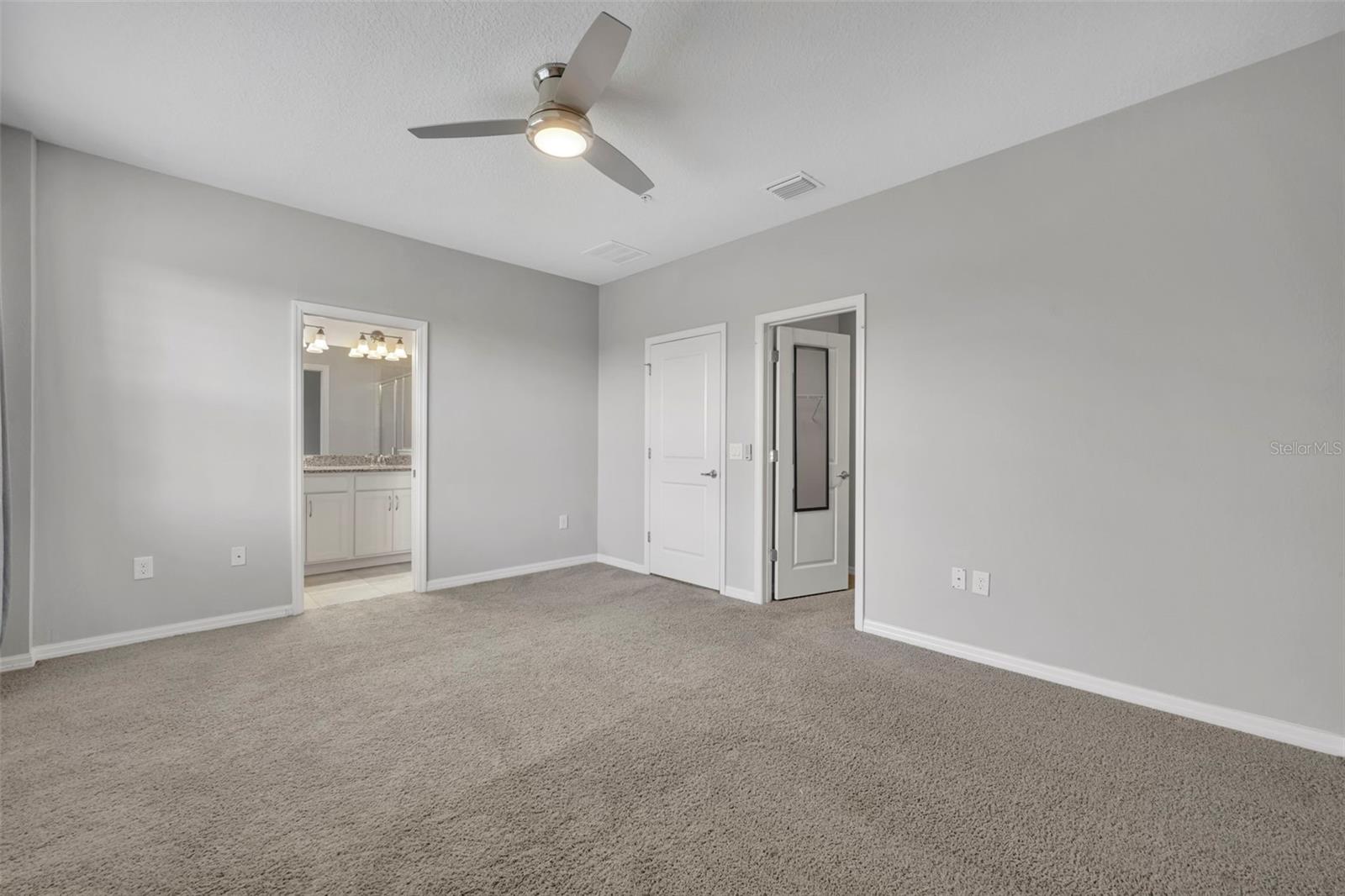 Image 20 of 29 For 529 Piazza Point