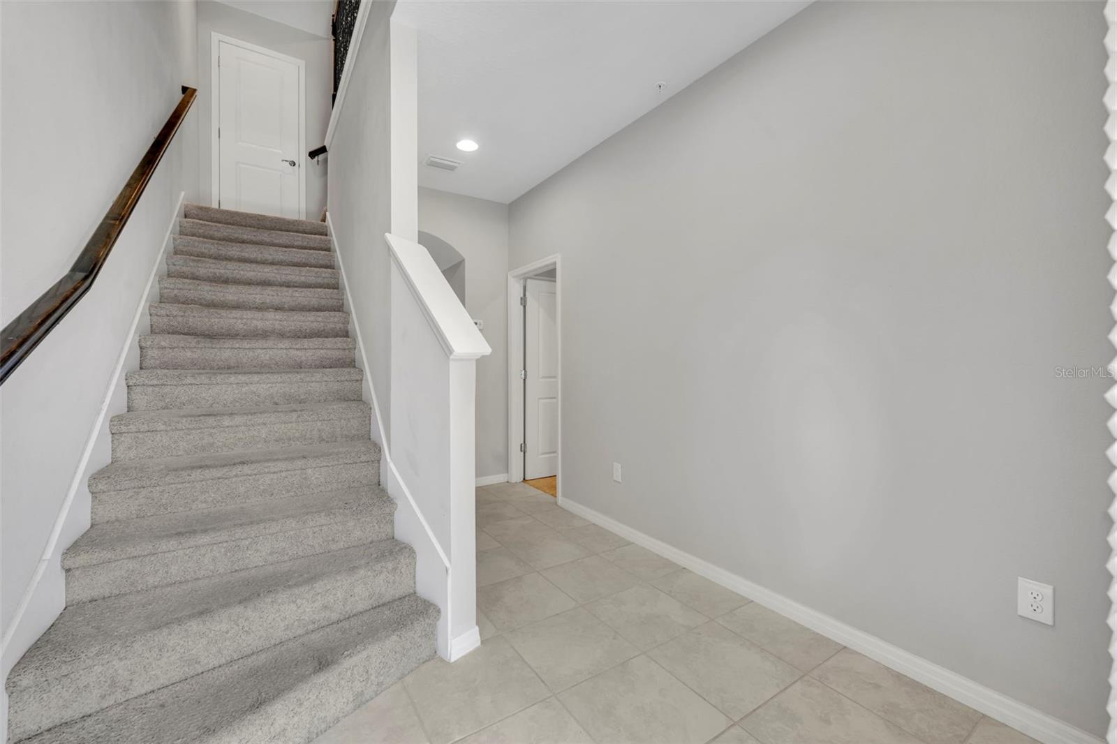 Image 4 of 29 For 529 Piazza Point