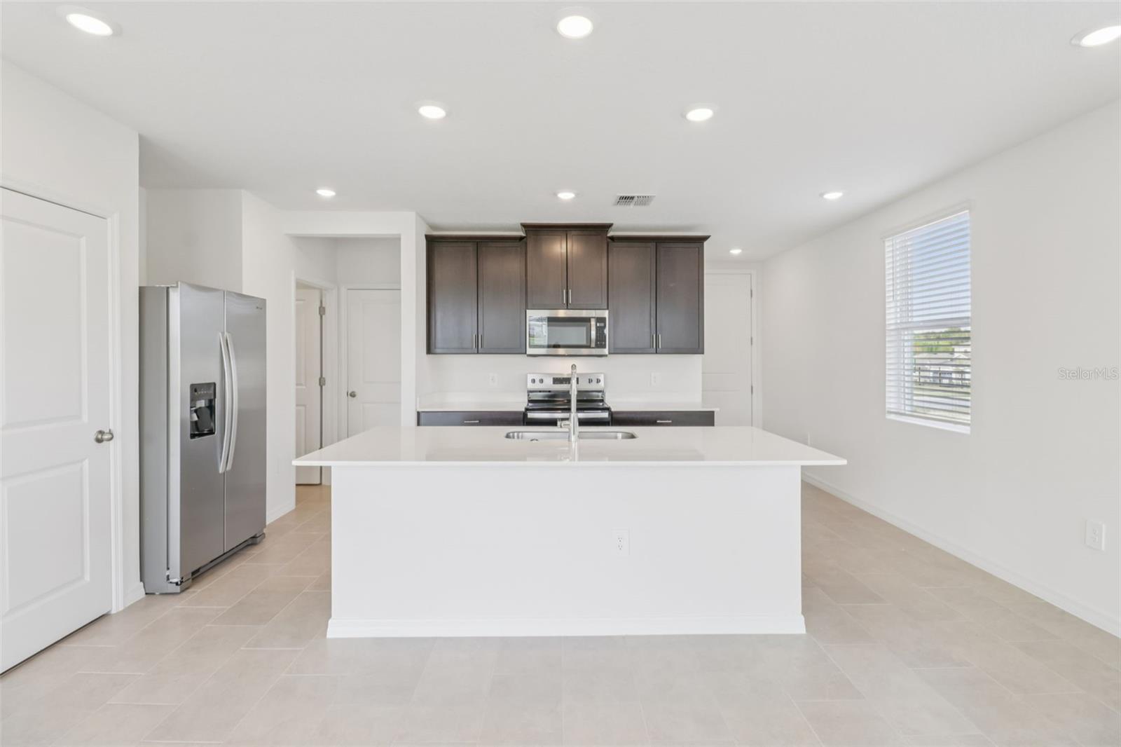 Image 11 of 32 For 701 Spartina Way