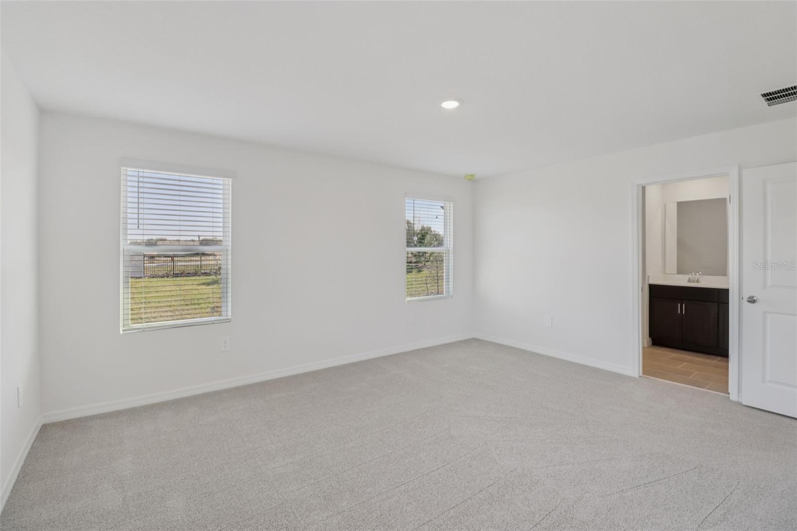 Image 27 of 32 For 701 Spartina Way