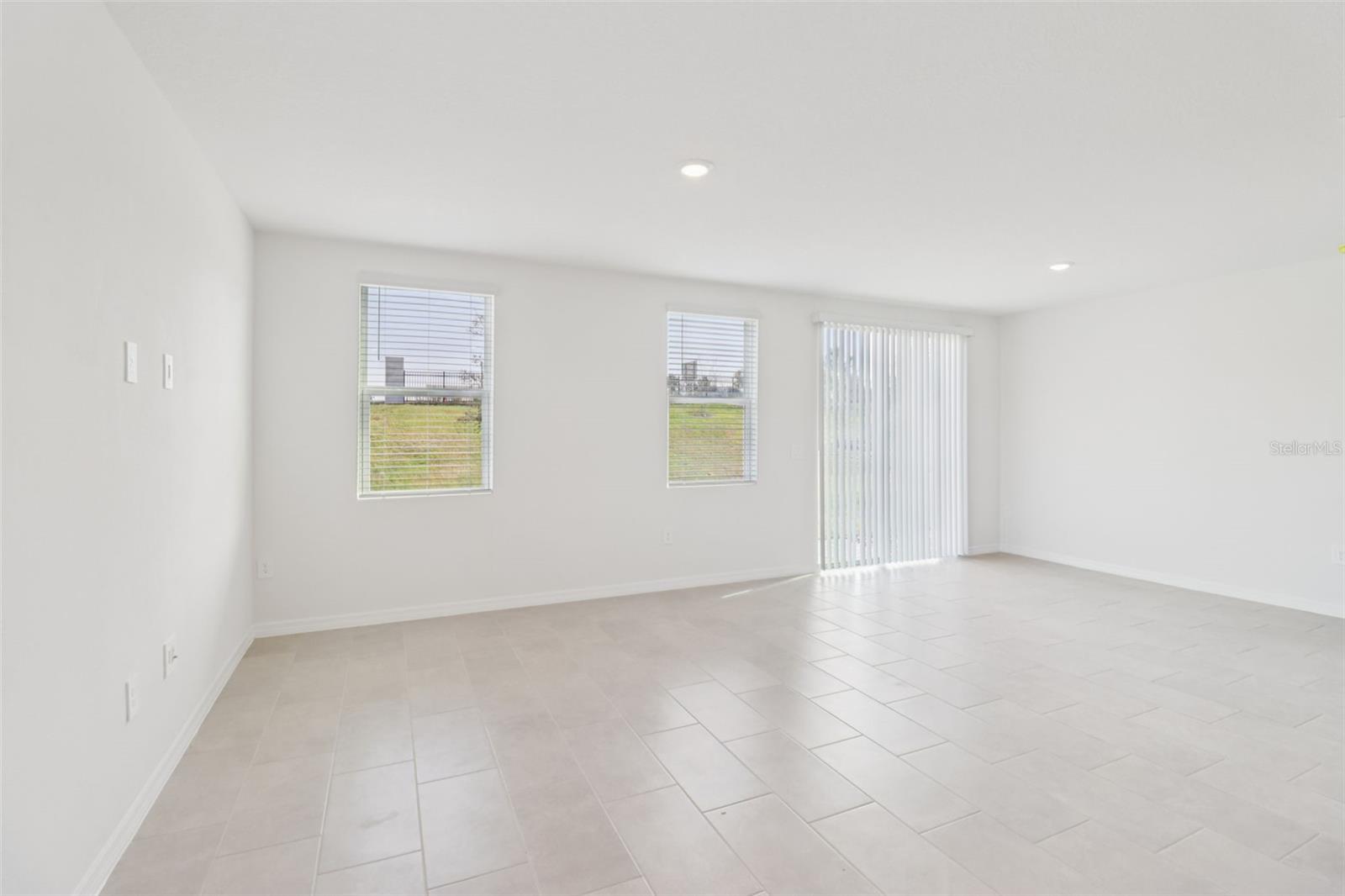 Image 6 of 32 For 701 Spartina Way