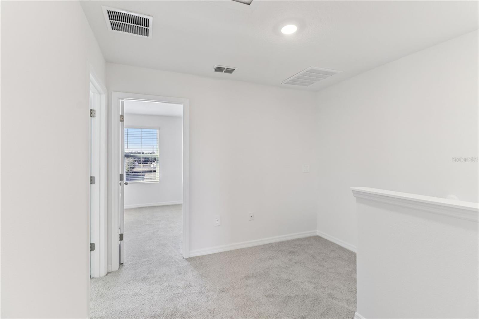 Image 22 of 32 For 721 Spartina Way