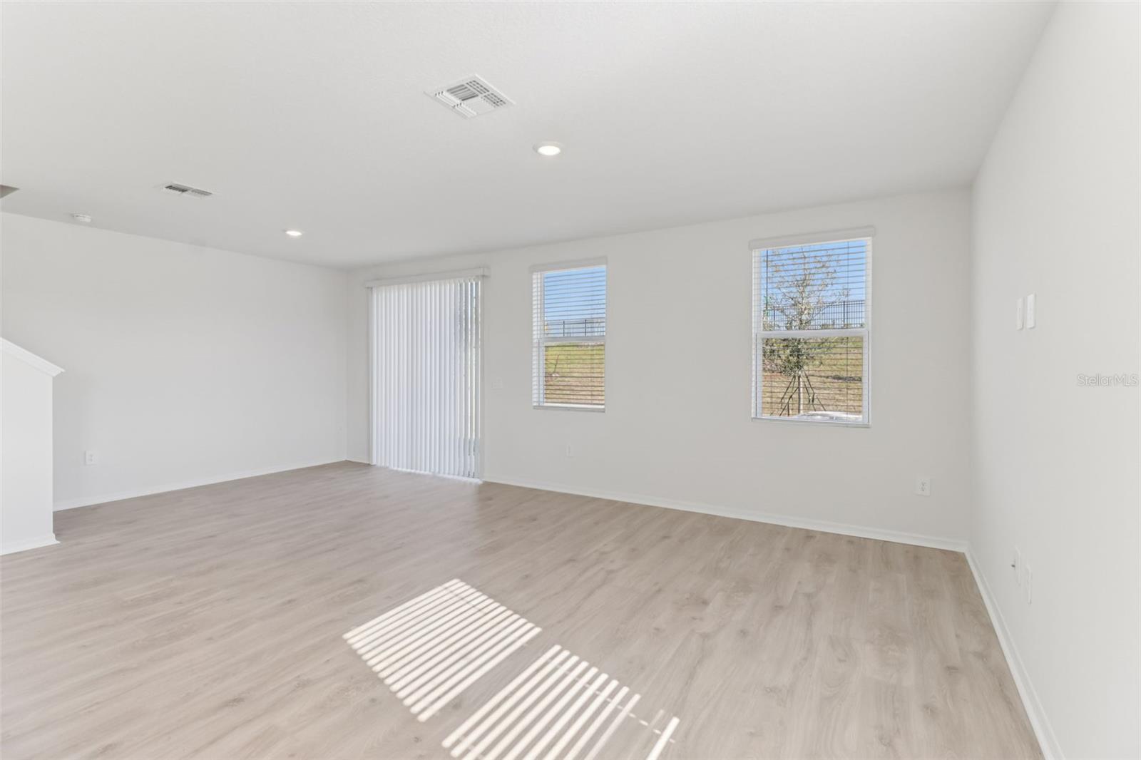 Image 6 of 32 For 721 Spartina Way