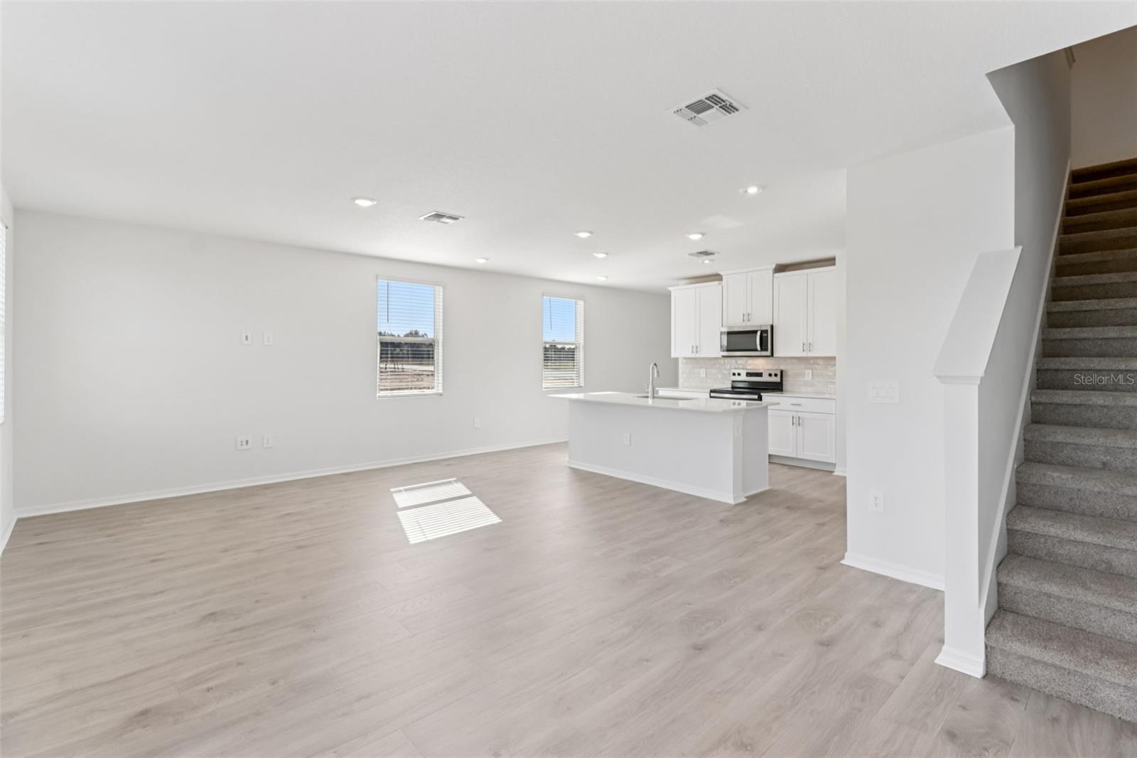 Image 8 of 32 For 721 Spartina Way