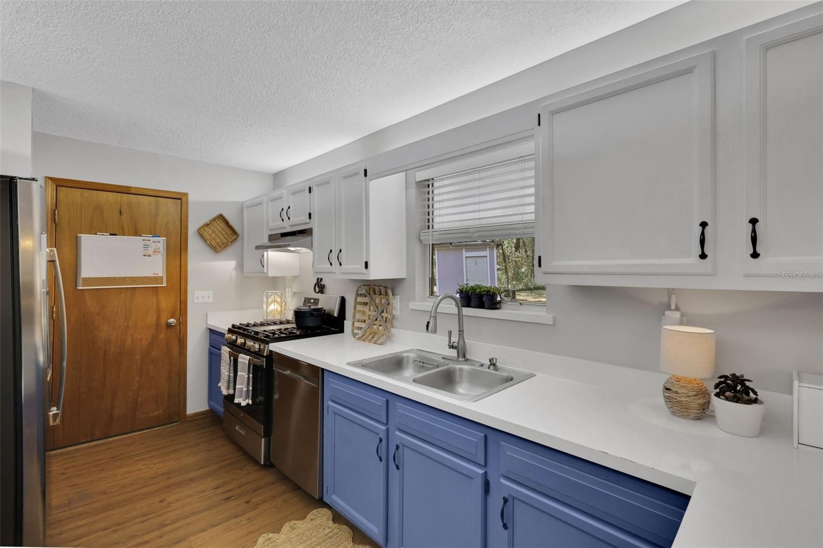 Image 8 of 33 For 2755 Indigo Circle