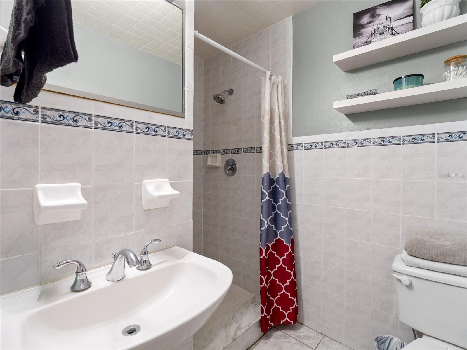 Image 17 of 36 For 1135 Crescent Drive