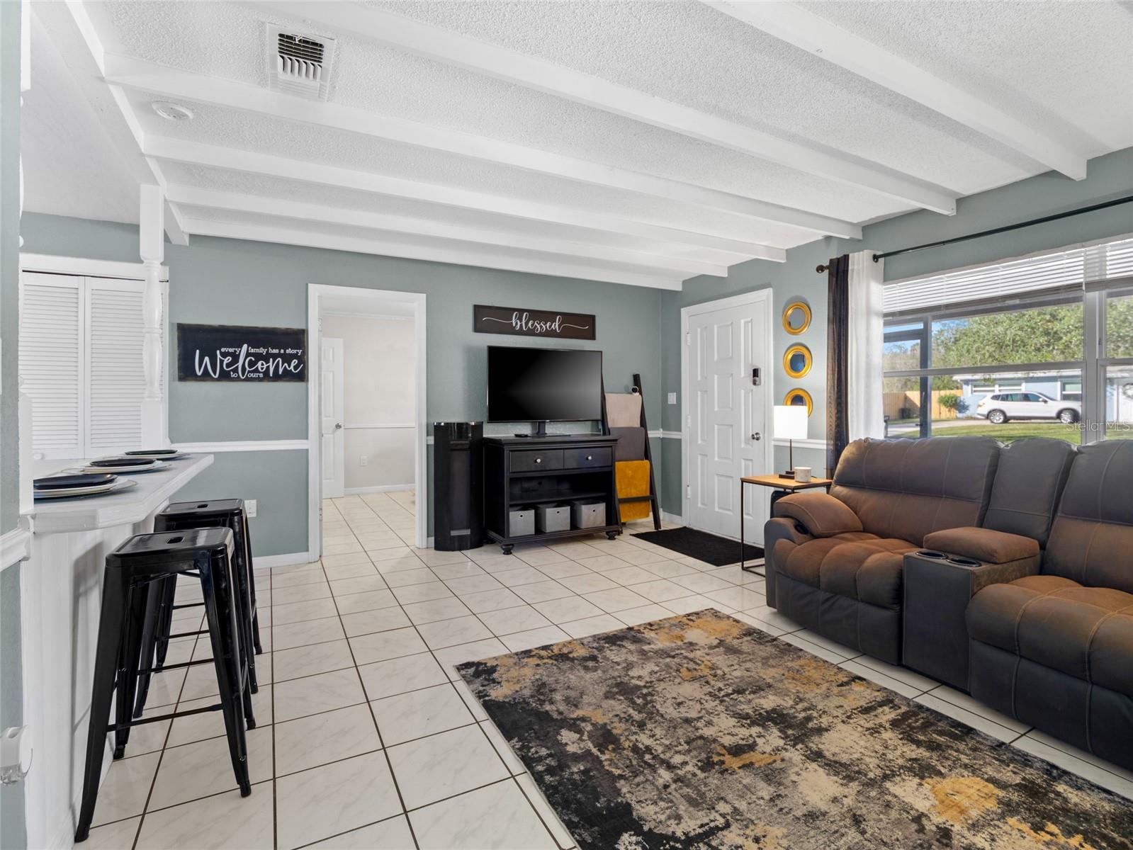 Image 18 of 36 For 1135 Crescent Drive