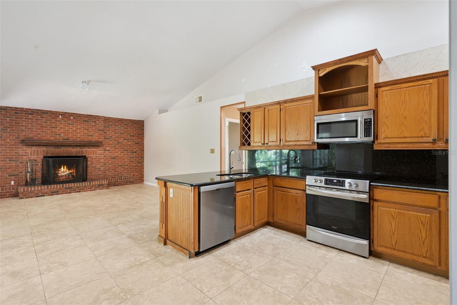 Image 15 of 66 For 2615 Gilsom Court