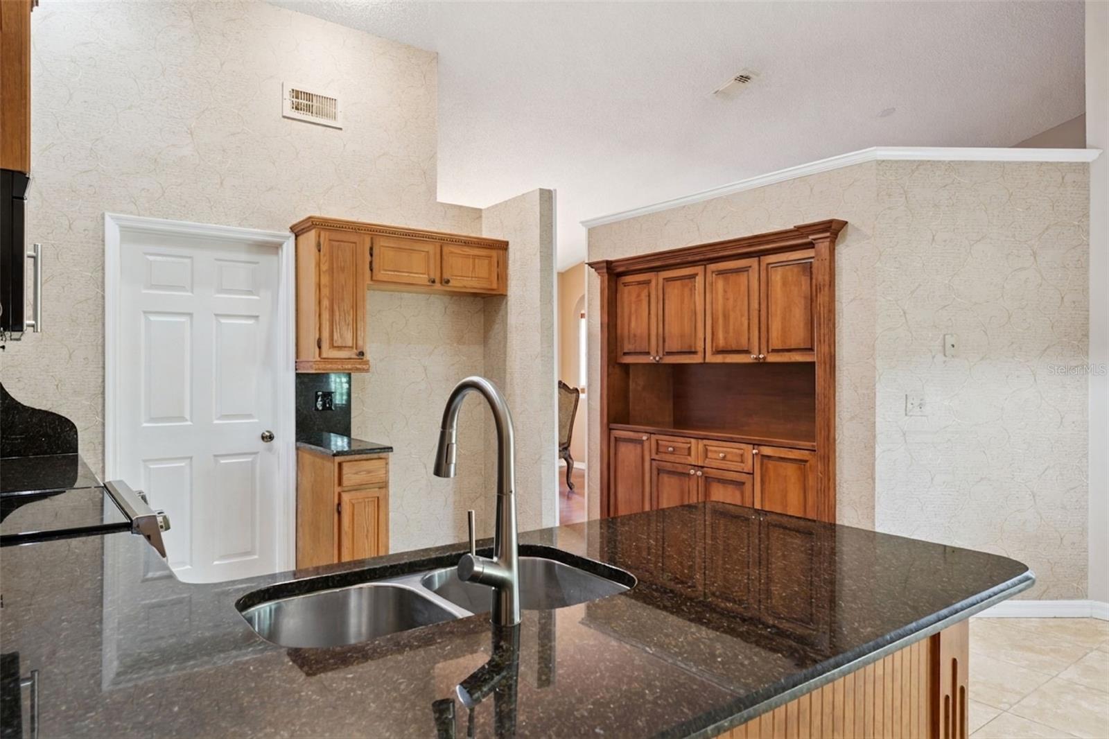 Image 16 of 66 For 2615 Gilsom Court