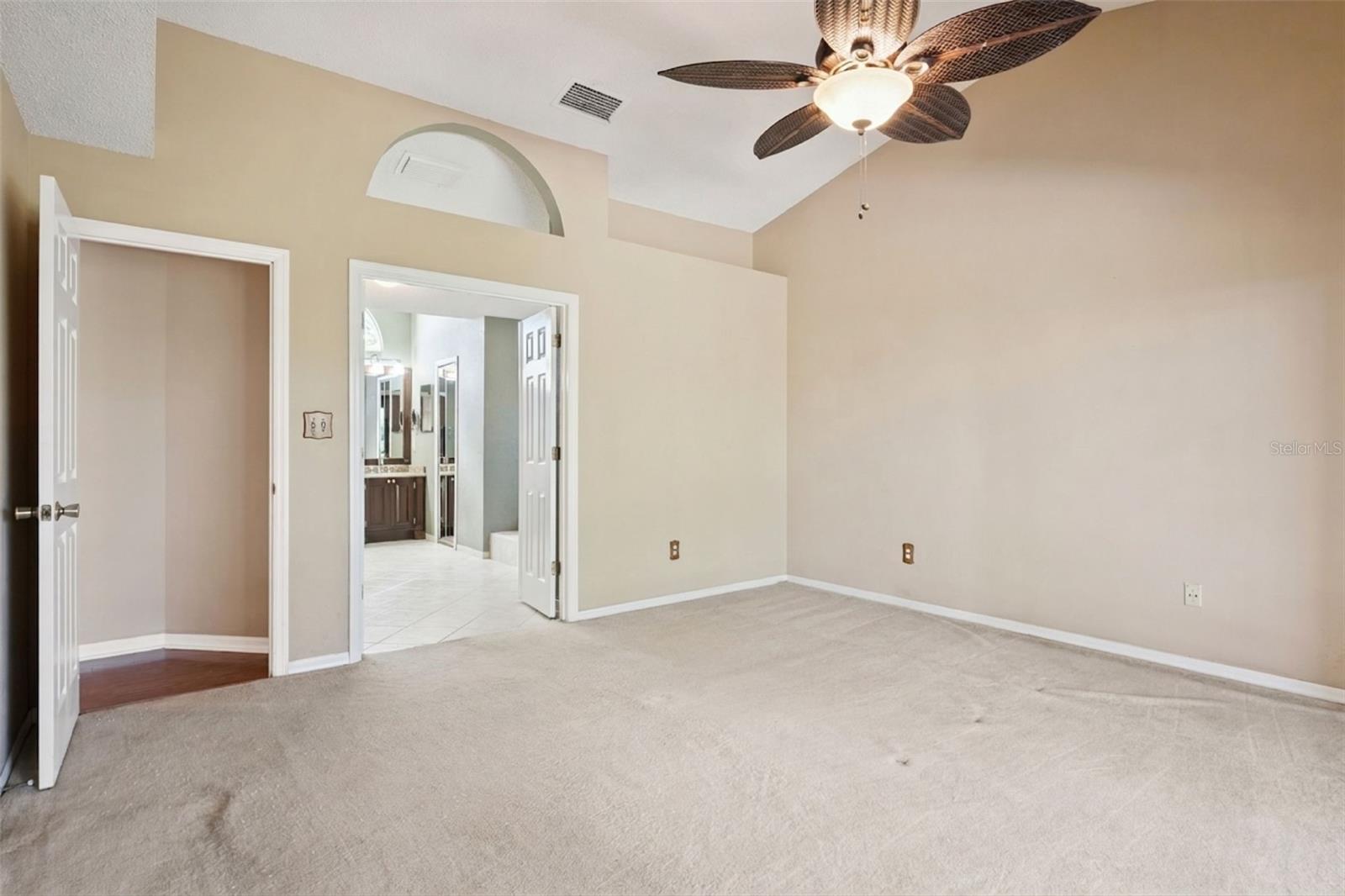 Image 18 of 66 For 2615 Gilsom Court