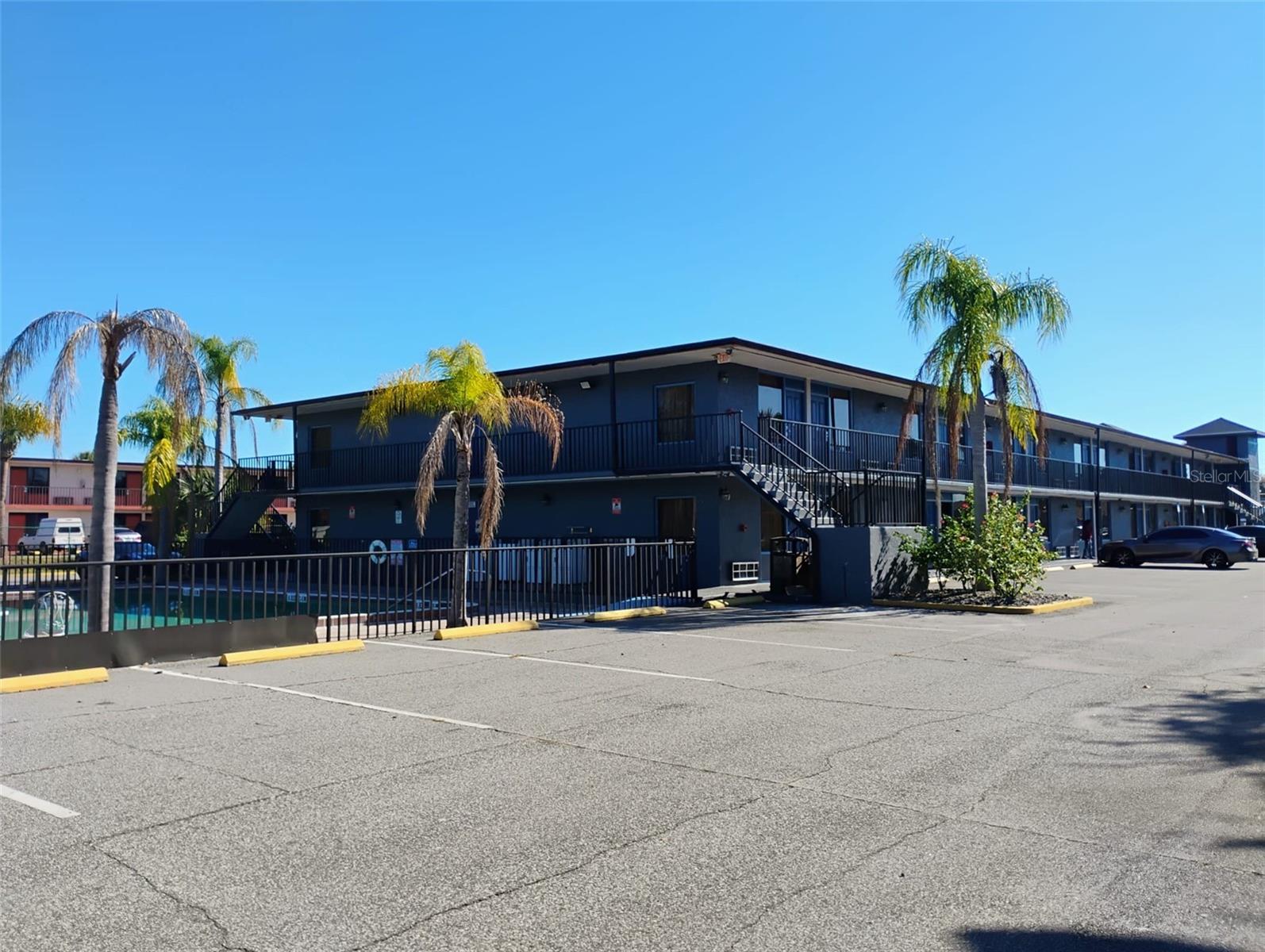 Image 4 of 10 For 4125 Vine Street