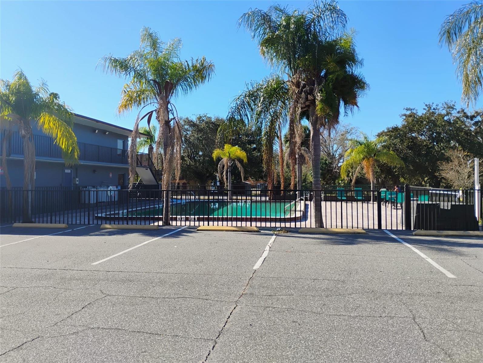 Image 5 of 10 For 4125 Vine Street