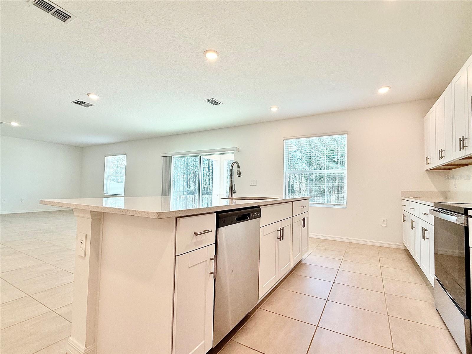 Image 12 of 41 For 646 Teviot Road