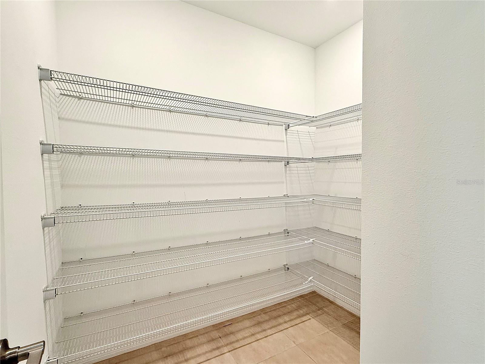 Image 14 of 41 For 646 Teviot Road