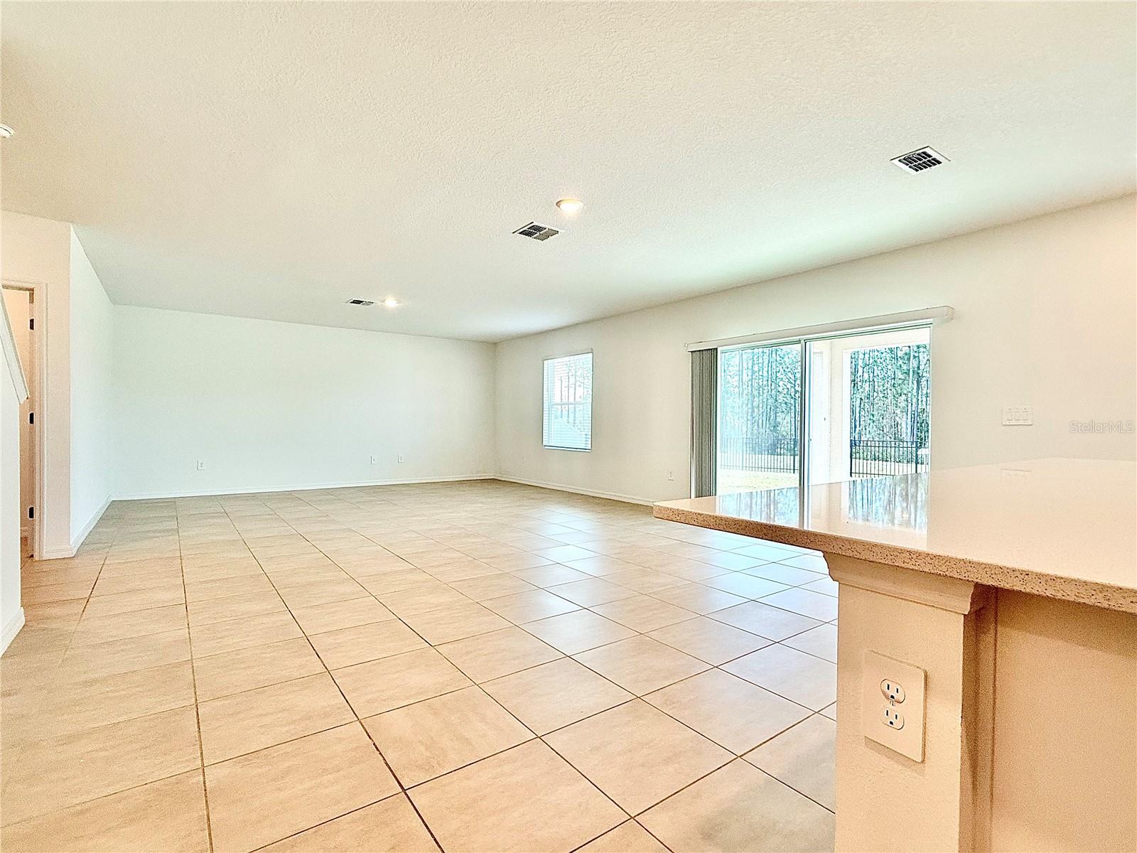 Image 15 of 41 For 646 Teviot Road