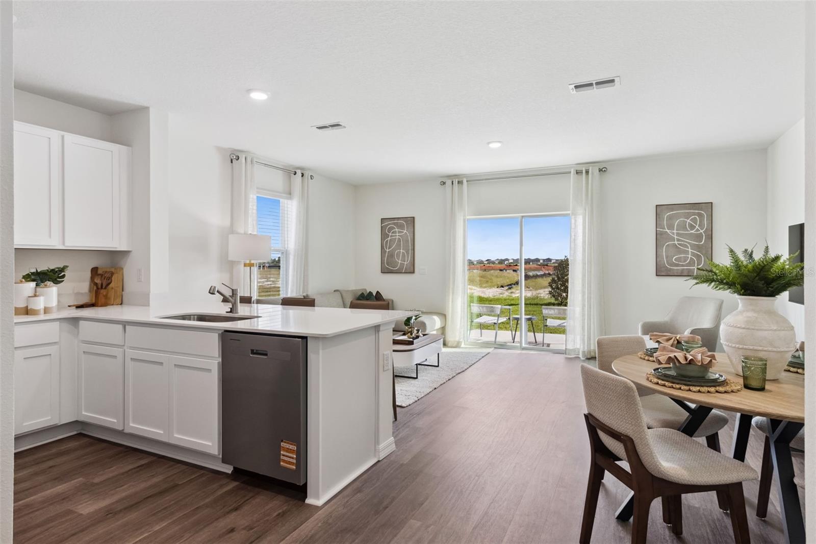 Image 6 of 30 For 1418 Ironbark Bend