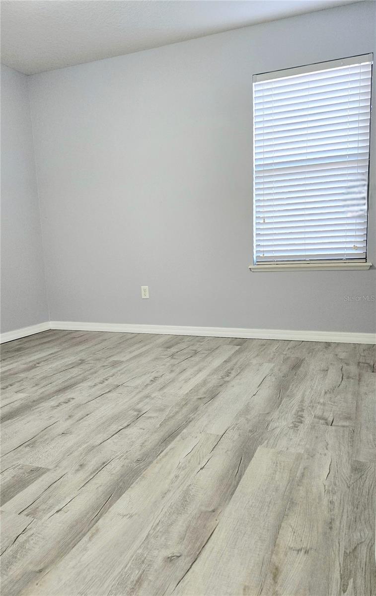 Image 20 of 31 For 6520 Windsor Lake Circle 6520