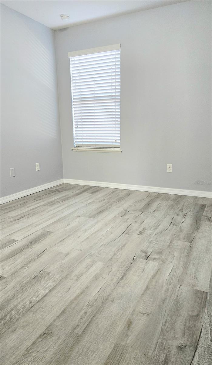 Image 24 of 31 For 6520 Windsor Lake Circle 6520