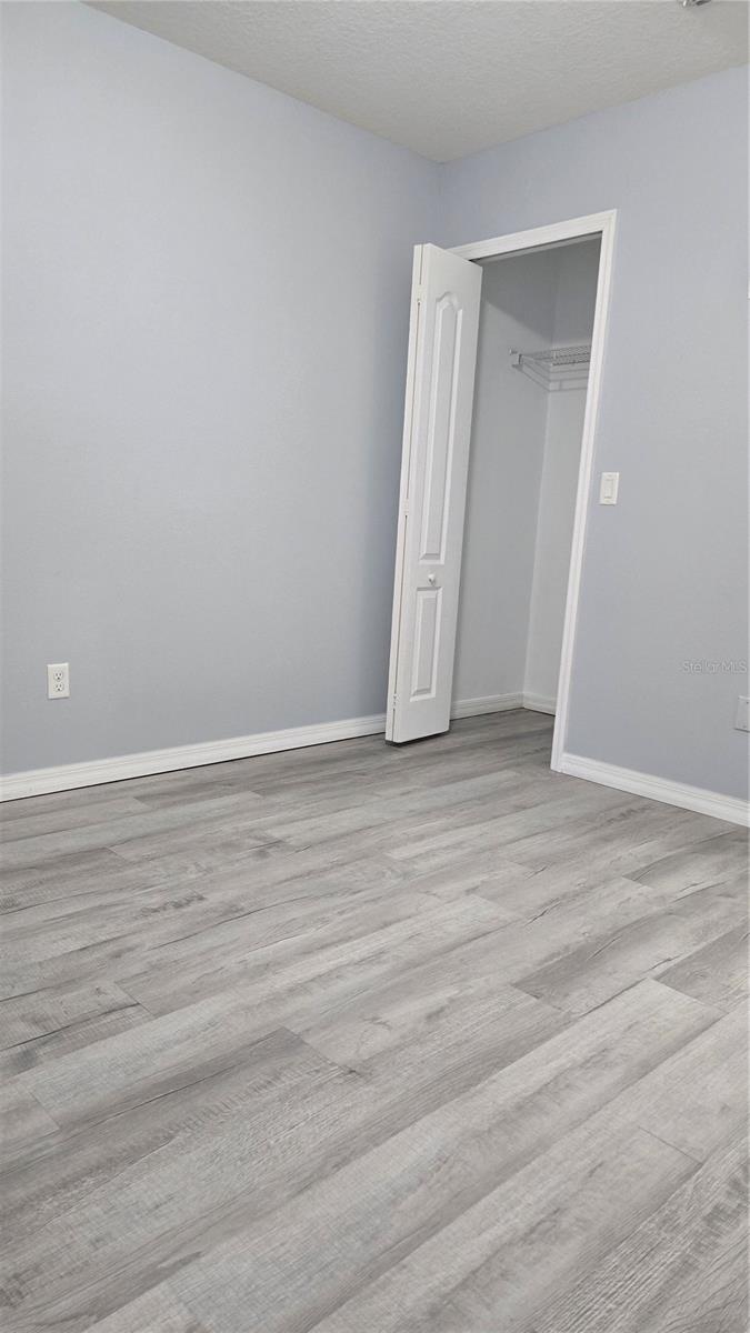 Image 26 of 31 For 6520 Windsor Lake Circle 6520