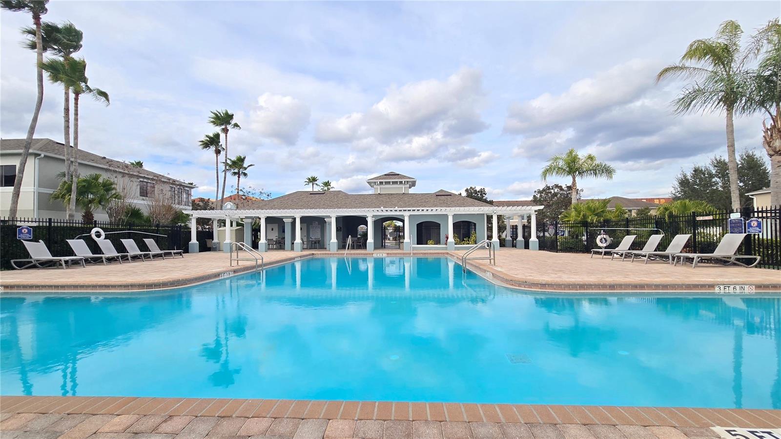 Image 28 of 31 For 6520 Windsor Lake Circle 6520