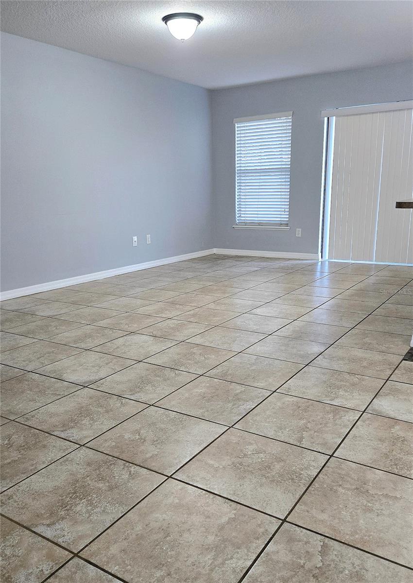 Image 4 of 31 For 6520 Windsor Lake Circle 6520