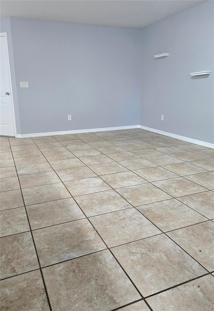 Image 6 of 31 For 6520 Windsor Lake Circle 6520