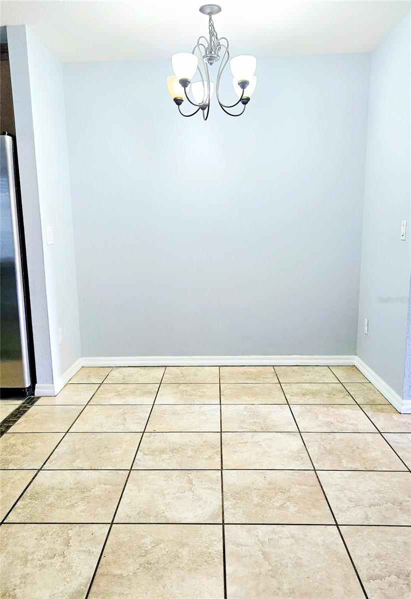 Image 8 of 31 For 6520 Windsor Lake Circle 6520