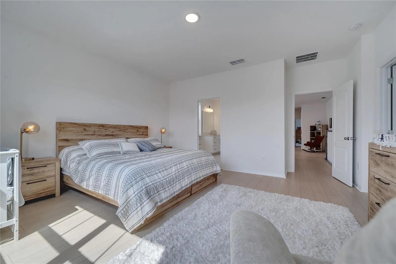 Image 32 of 44 For 13861 Lanyard Way