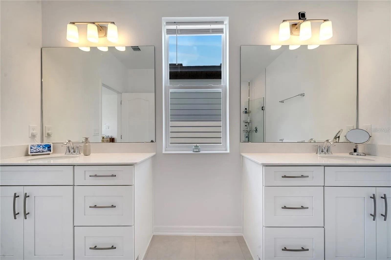 Image 33 of 44 For 13861 Lanyard Way