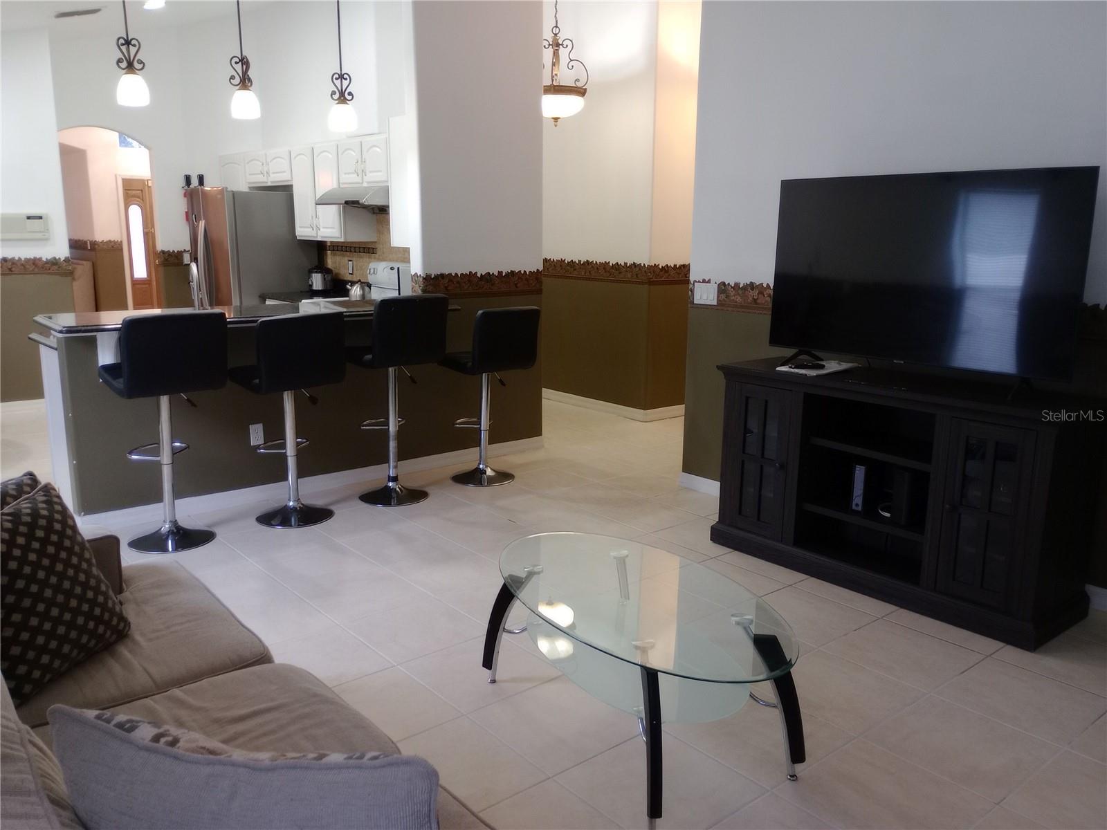 Image 7 of 17 For 10121 Doriath Circle