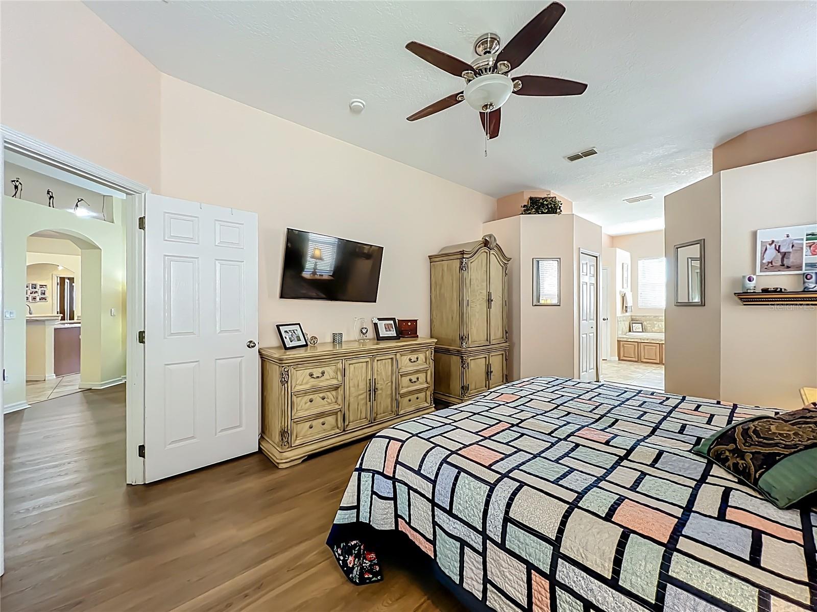 Image 24 of 54 For 10325 Mallard Landings Way