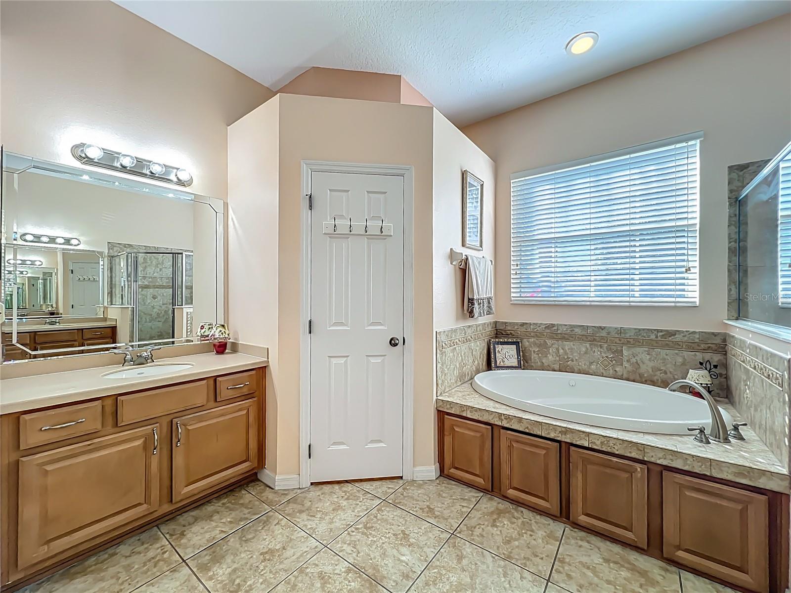 Image 29 of 54 For 10325 Mallard Landings Way