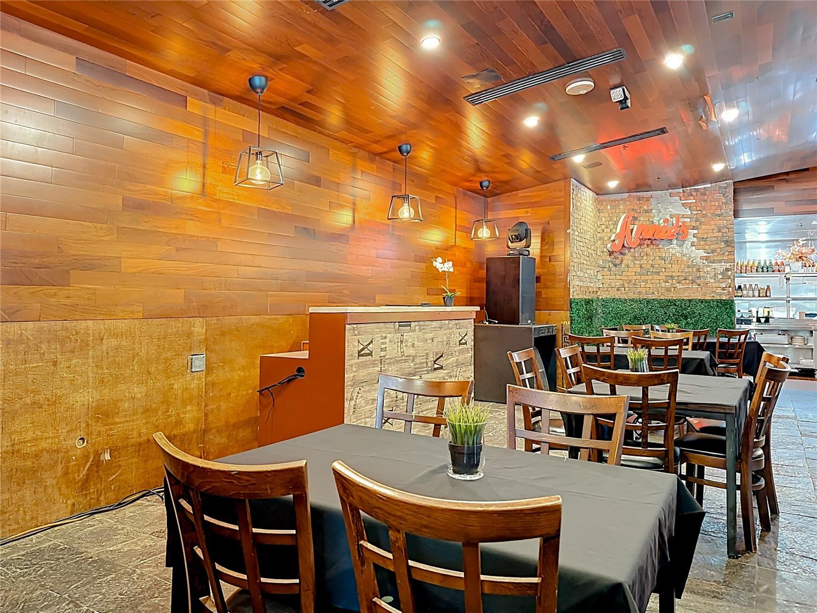 Image 12 of 46 For 6996 Piazza Grande Avenue 100