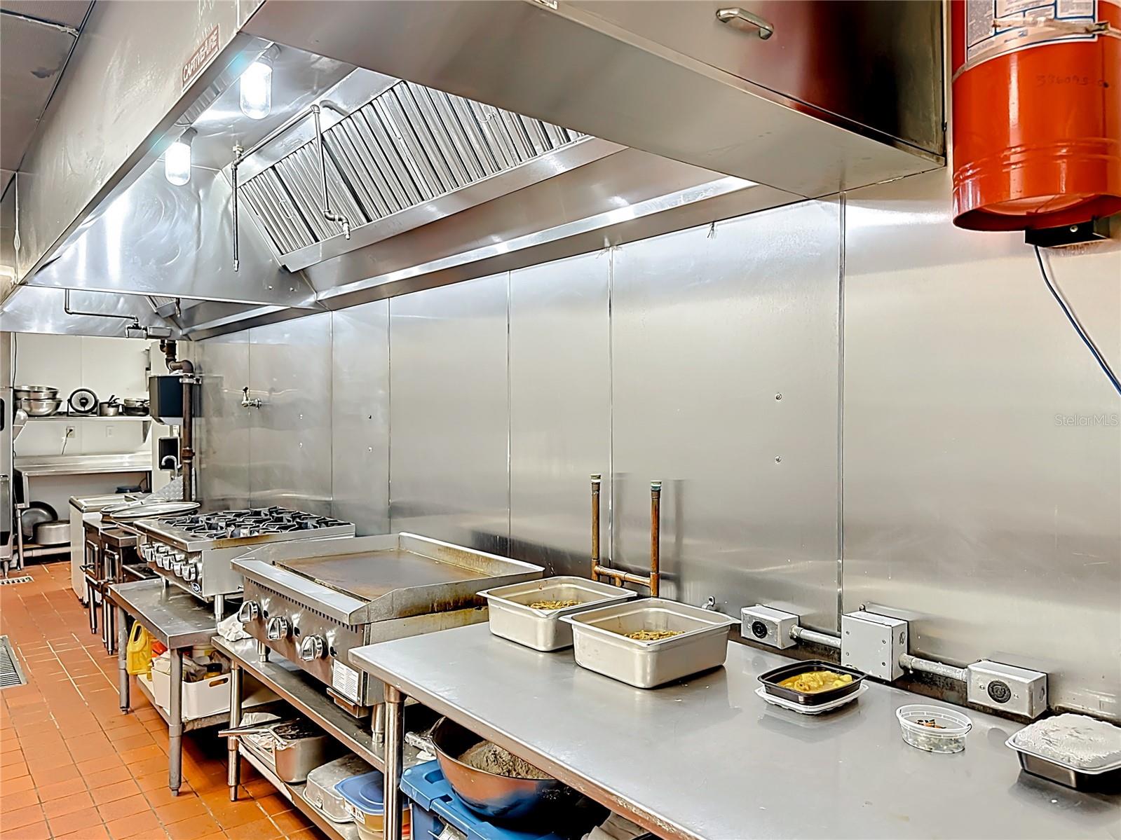 Image 18 of 46 For 6996 Piazza Grande Avenue 100