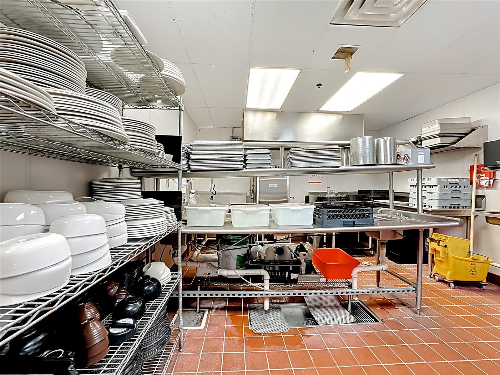 Image 19 of 46 For 6996 Piazza Grande Avenue 100