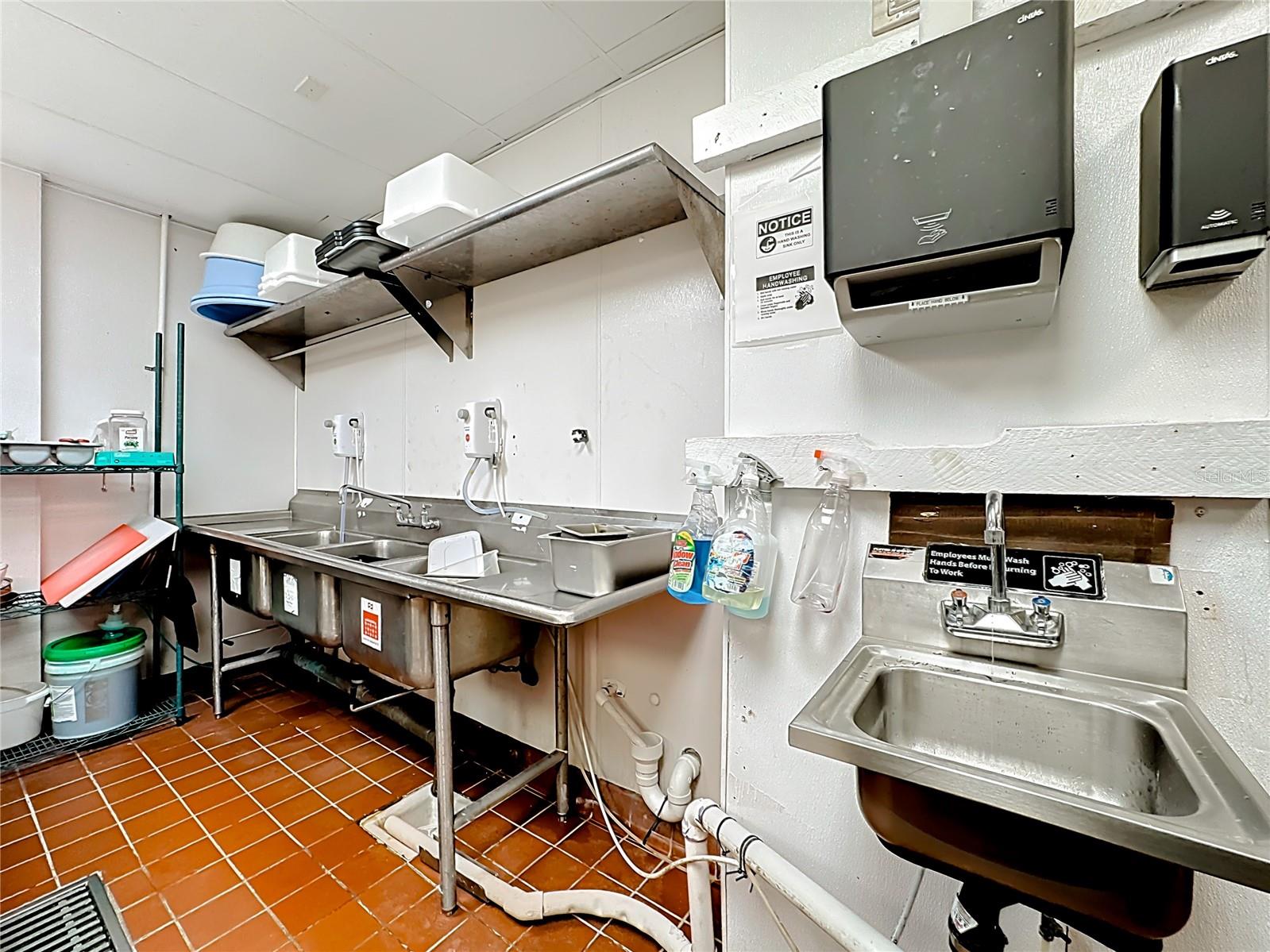 Image 20 of 46 For 6996 Piazza Grande Avenue 100