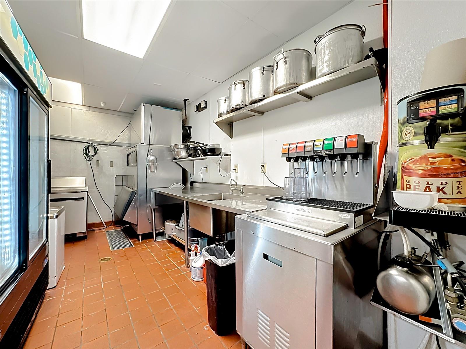 Image 21 of 46 For 6996 Piazza Grande Avenue 100