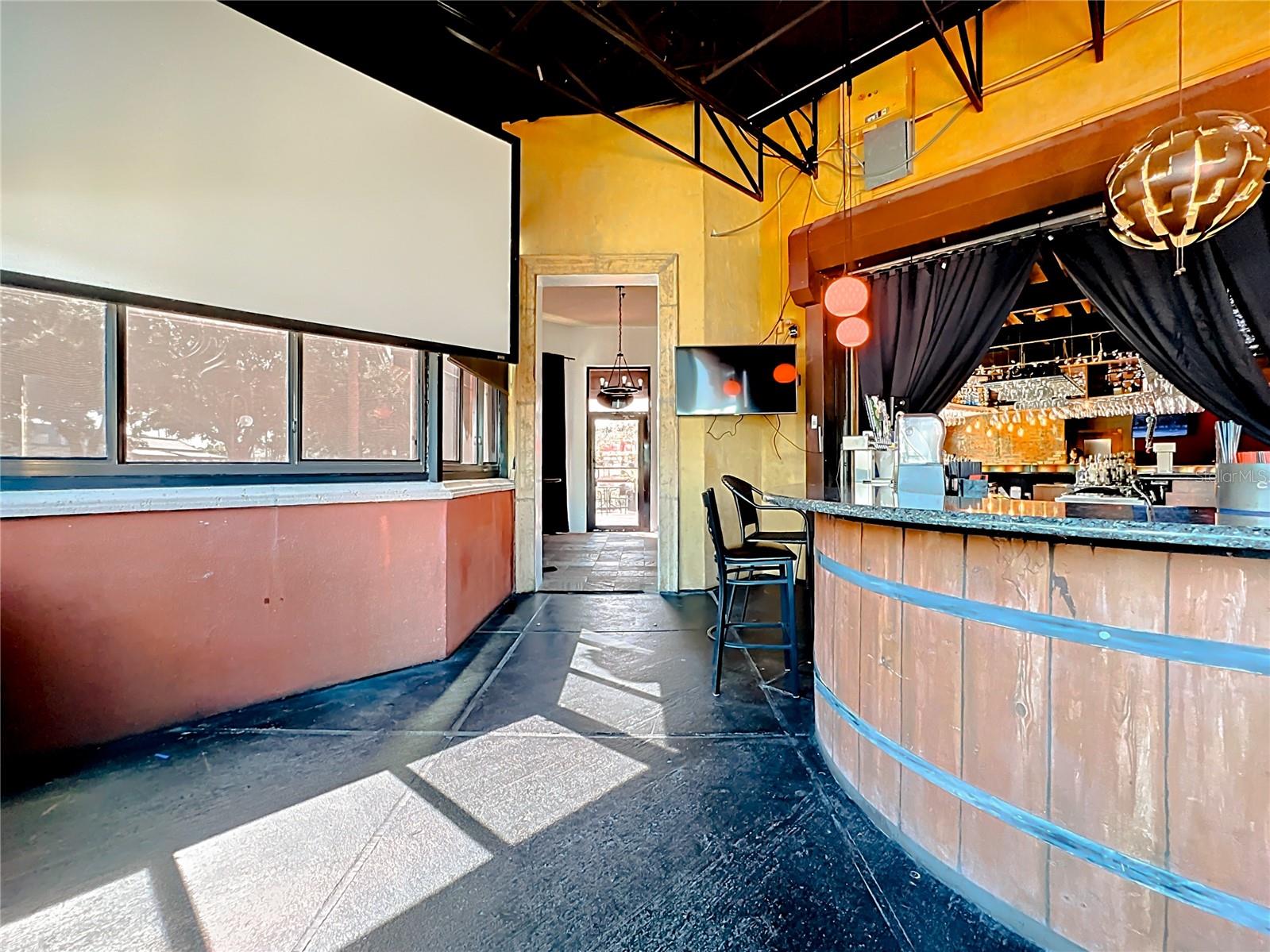 Image 24 of 46 For 6996 Piazza Grande Avenue 100