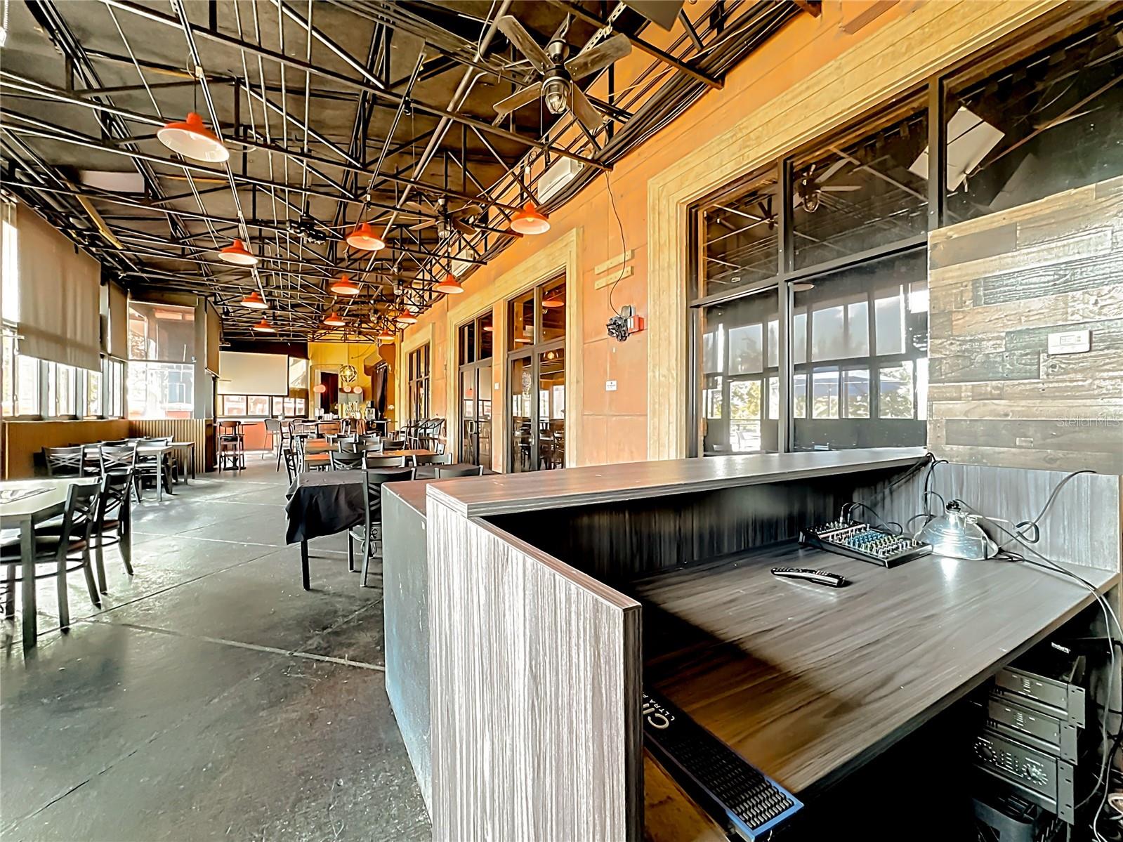 Image 28 of 46 For 6996 Piazza Grande Avenue 100