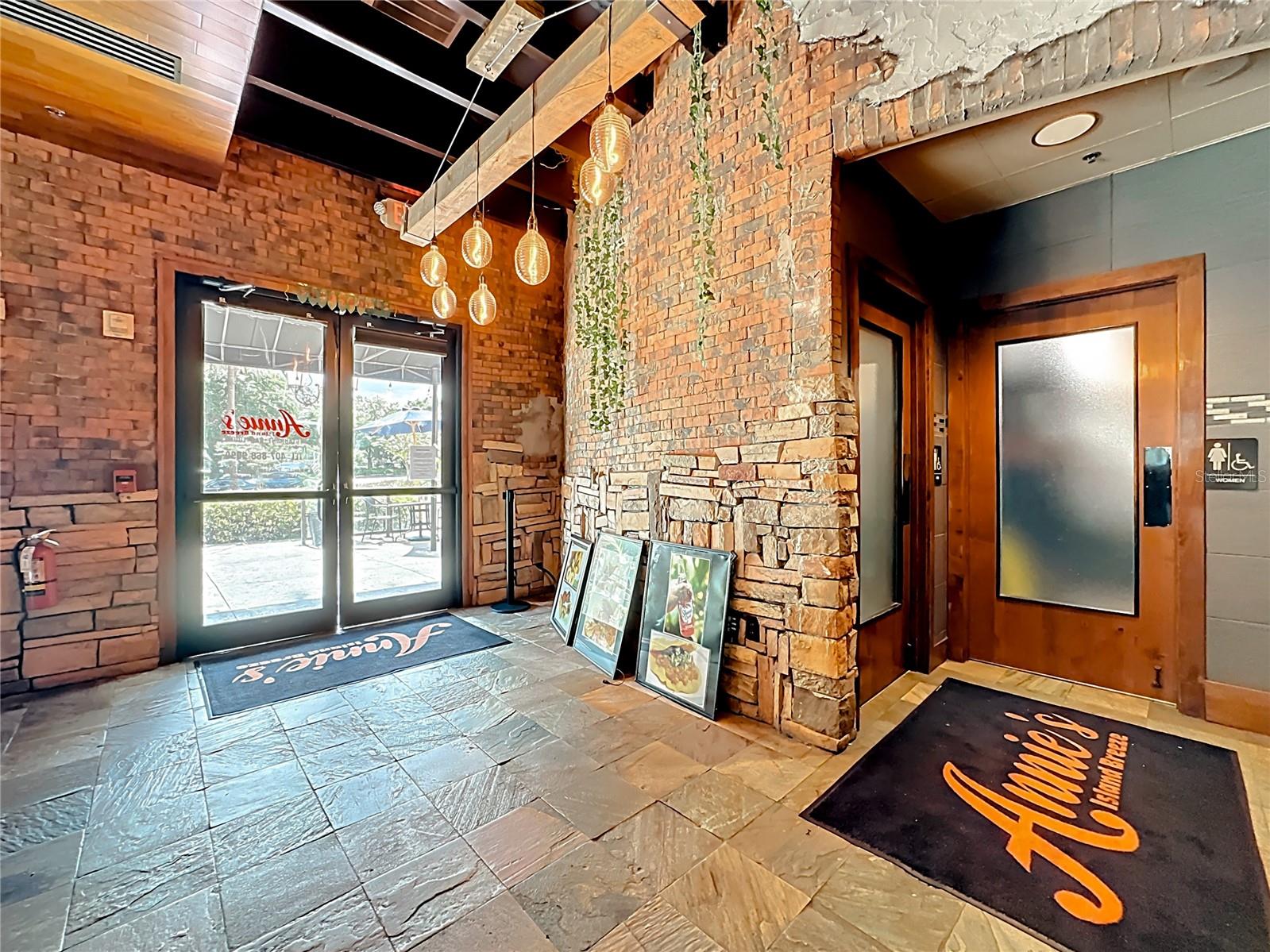 Image 29 of 46 For 6996 Piazza Grande Avenue 100