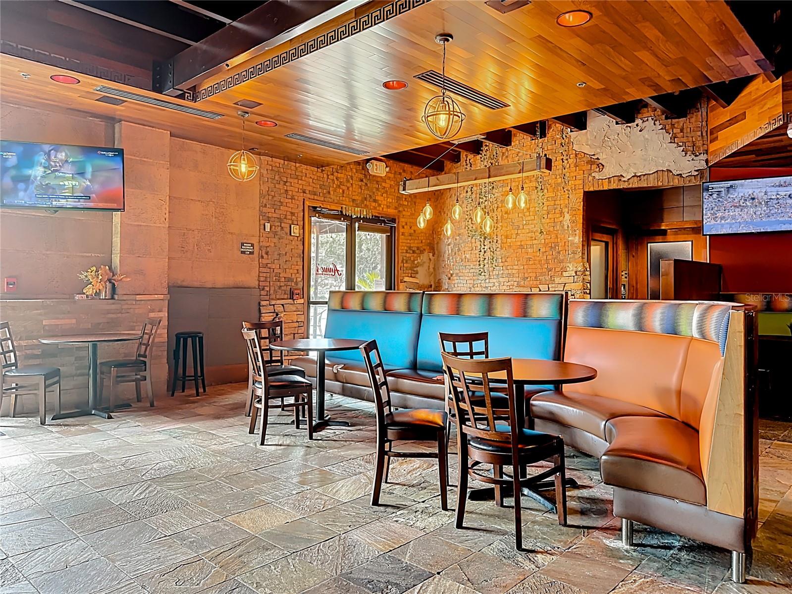 Image 30 of 46 For 6996 Piazza Grande Avenue 100