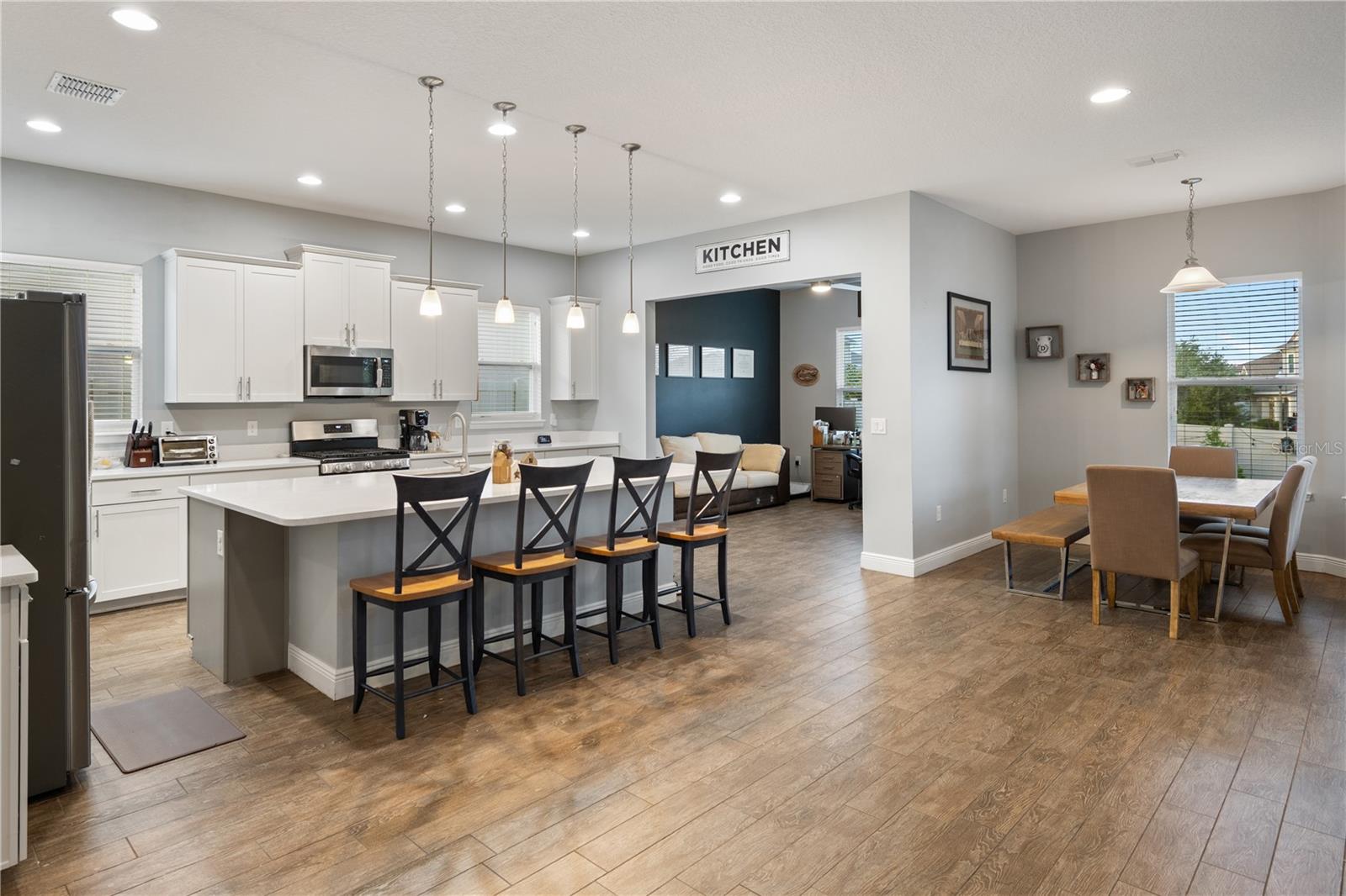 Image 4 of 32 For 15713 Sweet Limetta Drive