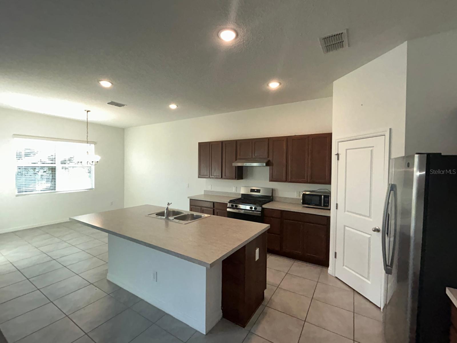 Image 10 of 28 For 2012 Raulerson Court