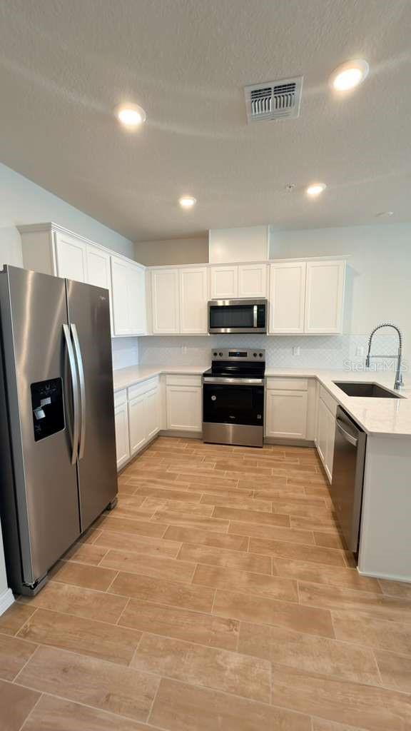 Image 4 of 28 For 4564 Maple Waltz Alley