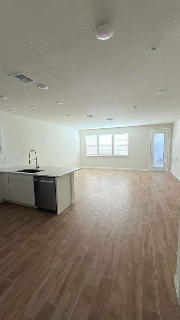 Image 6 of 28 For 4564 Maple Waltz Alley