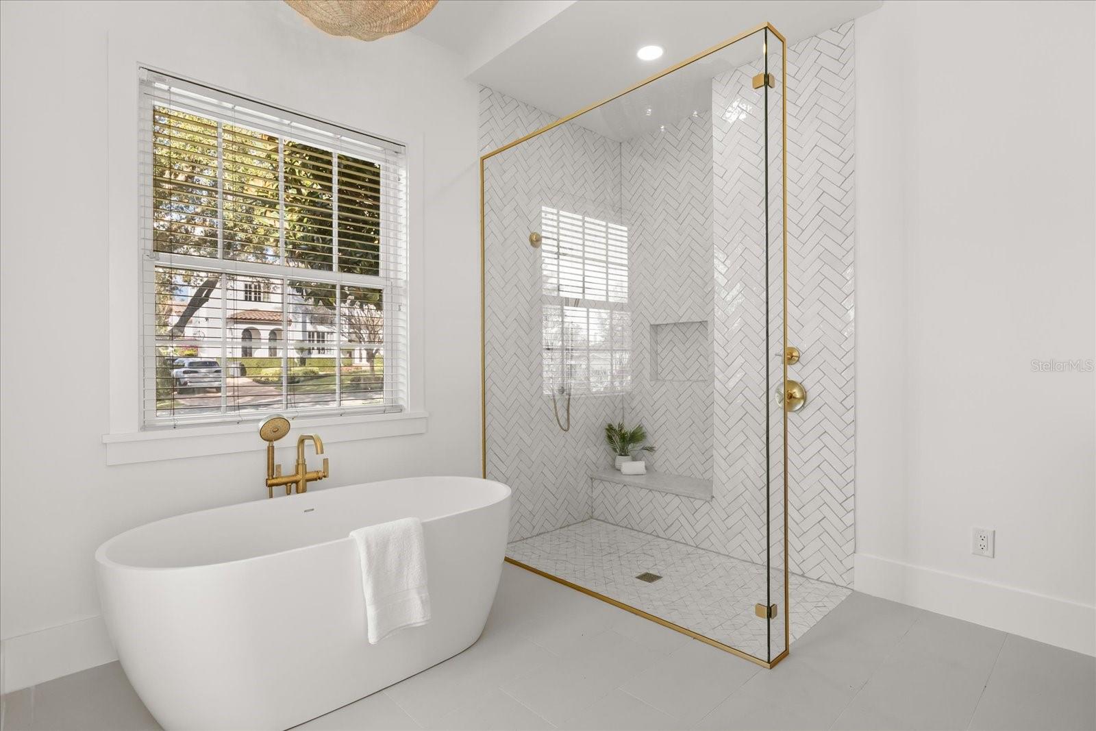 Image 28 of 49 For 948 Poinciana Lane