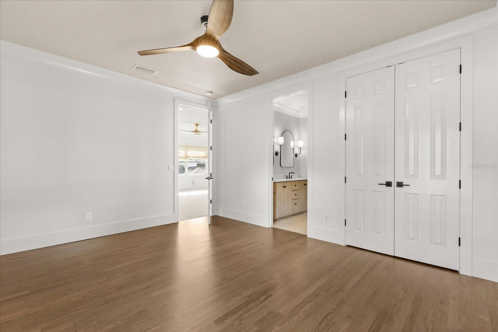 Image 32 of 49 For 948 Poinciana Lane