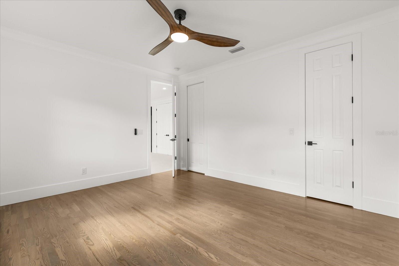 Image 38 of 49 For 948 Poinciana Lane