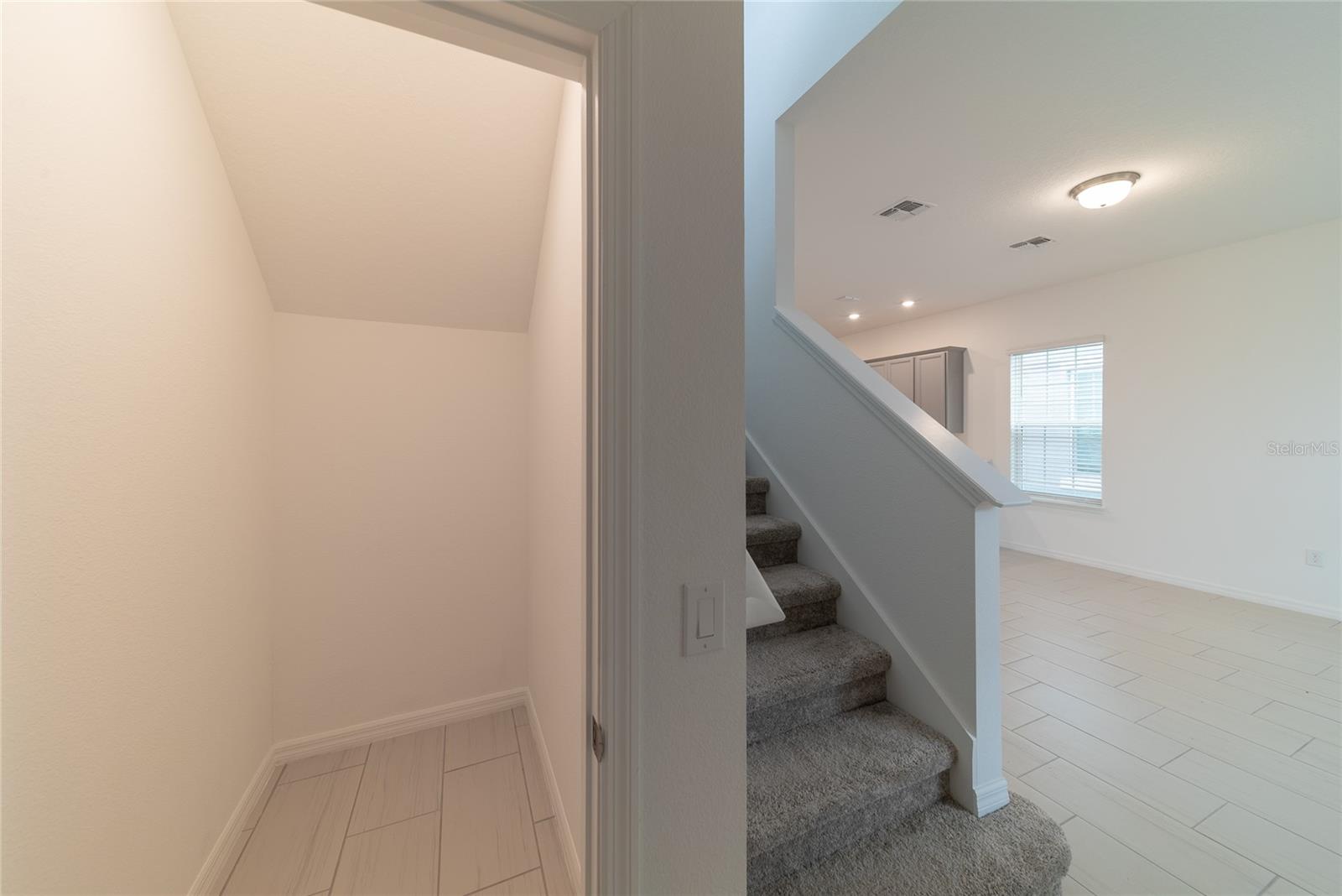 Image 4 of 21 For 1524 Astoria Arbor Lane